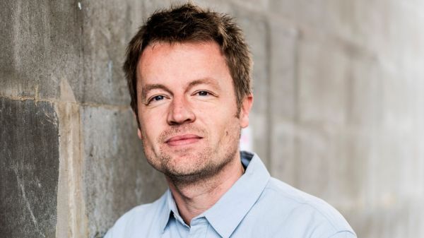 Spielfeld der Herrenmenschen. Kolonialismus und Rassismus im Fußball