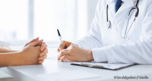 Arzt berät Patient © lev dolgachov / Fotolia