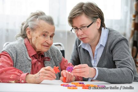 Jund und Alt bewegt Demenz © Alexander Raths / Fotolia