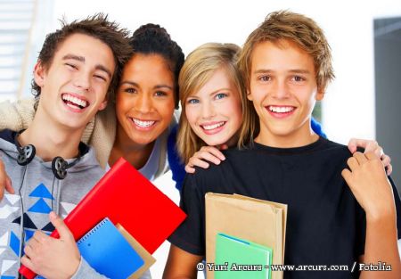 Schülerinnen und Schüler © Yuri Arcurs - www.arcurs.com / Fotolia