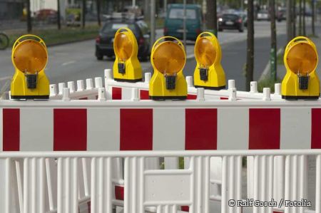 Straßenvollsperrung © Ralf Gosch / Fotolia