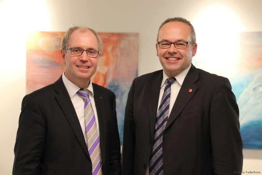 - von links nach rechts: Paderborns Landrat Manfred Müller (links im Bild), neuer Sprecher für die Landräte in OWL,  und sein Vertretung  Dr. Ralf Niermann, Landrat des Kreises Minden-Lübbecke, wollen gemeinsam OWL als starke Region präsentieren (Foto: Kreis Paderborn)