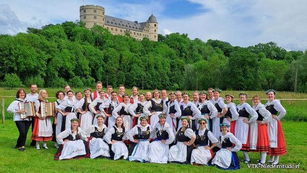 Gruppenbild Volkstanzkreis Niederntudorf e.V.