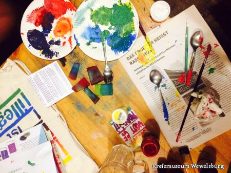 Symbolbild mit Bastel-Utensilien