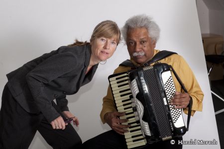 Ann-Britta Dohle und René Madrid präsentieren am 7. Oktober eine Szenische Lesung mit Musik, in der jüdische Schriftstellerinnen im Fokus stehen werden. Tickets können bereits online erworben werden. (Foto Harald Morsch)