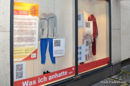 Ausstellung "Was ich anhatte" (Foto: Stadt Paderborn)