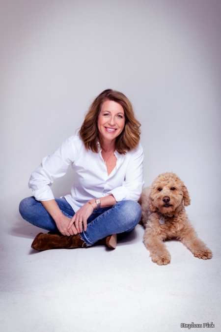 Die bekannte Schriftstellerin Anne Gesthyusen liest am 16. September im Gut Winkhausen aus ihrem Buch „Wir sind schließlich wer“