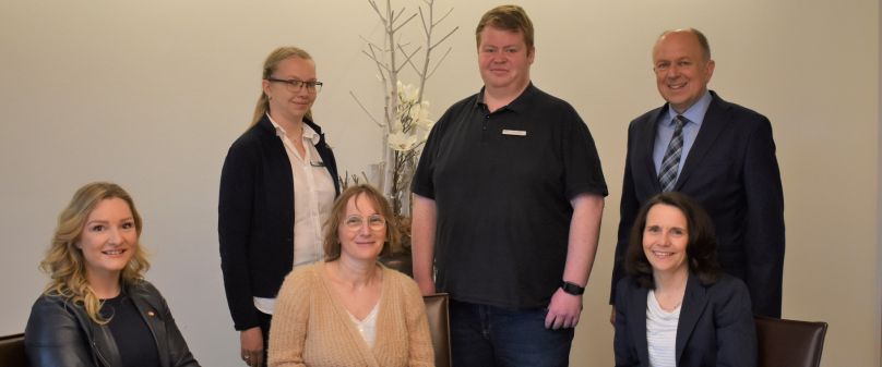 Menschen mit Behinderungen arbeiten im Servicebereich der Kreisverwaltung Paderborn