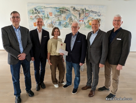 Landrat verabschiedet Manfred Vahle nach 35 Jahren in den Ruhestand