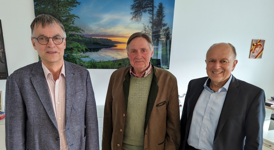 Von links: Dezernent Martin Hübner, Kreisjagdberater Franz Lödige und Landrat Christoph Rüther Foto: Kreis Paderborn