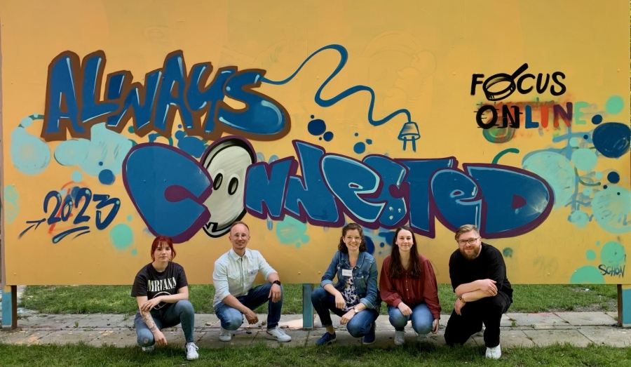 Das Team der Projektwoche – (v.l.n.r.) die SchulsozialarbeiterInnen: Janine Martens, Tim Burkamp, Nathalie Eikmeier, Theresa Thyrian und Bastian Bühler  © Berufskollegzentrum Maspernplatz