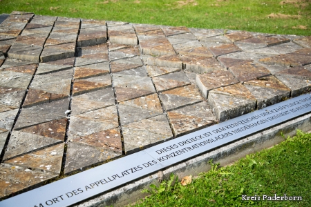 Gedenkfeier für die Opfer der NS Gewalt in Wewelsburg