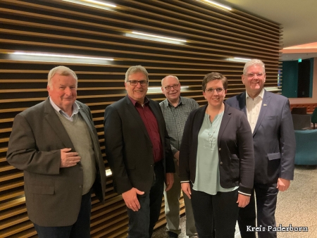 Diskussionsrunde über das Leben und die Lebensbedingungen in kleinen Orten stößt auf lebhaftes Interesse