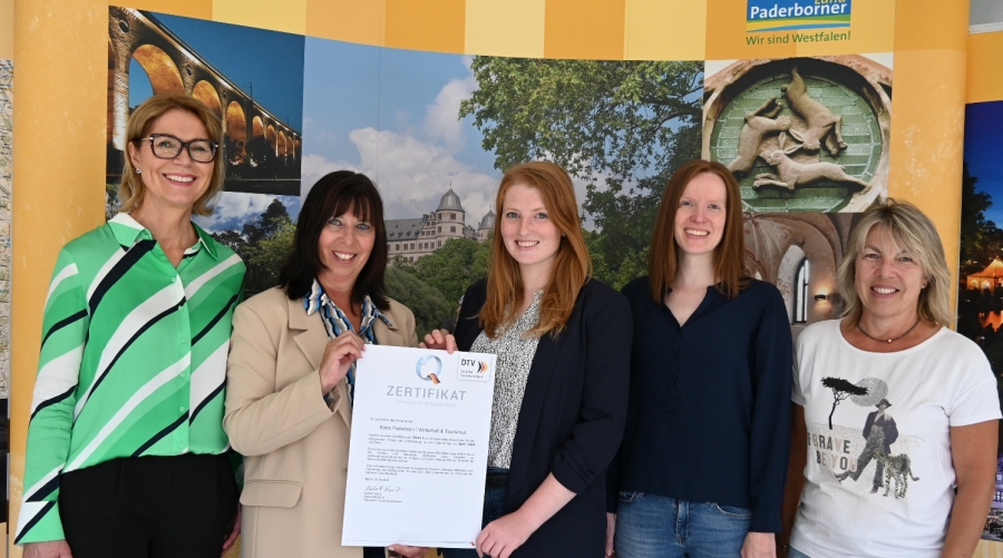 v.l. Edith Rehmann-Decker, Anja Veith, Miriam Seifert, Nicole Pinke, Sabine Stratmann  © Kreis Paderborn