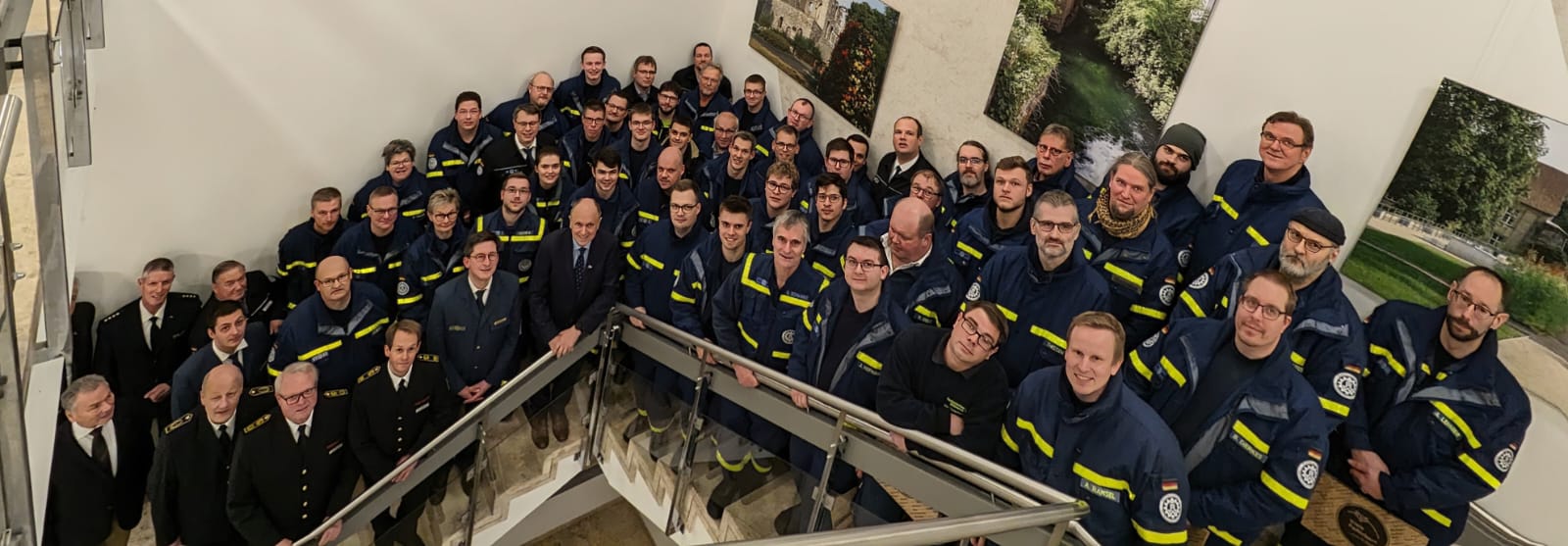 Ausgezeichnet -  THW-Einsatzkräfte erhalten im Kreishaus Einsatzmedaille „Fluthilfe 2021“ © Kreis Paderborn