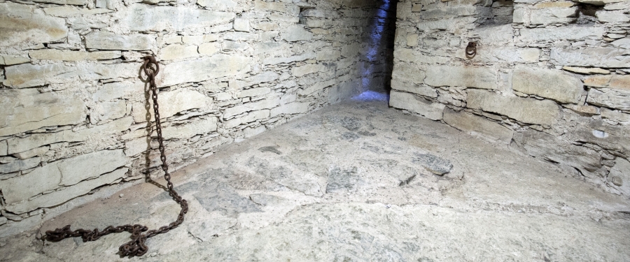 Ein Blick ins Verlies im Rahmen der bauhistorischen Themenführung am Sonntag, 2. Juni um 15 Uhr im Kreismuseum Wewelsburg. (©Kreismuseum Wewelsburg, Oliver Krato)