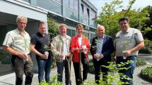 Baumpflanzaktion im Paderborner Haxtergrund