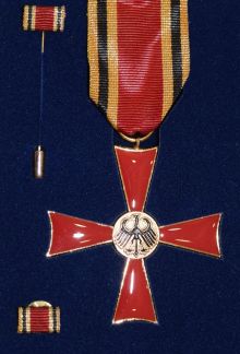 Das Verdienstkreuz am Bande des Verdienstordens der Bundesrepublik Deutschland