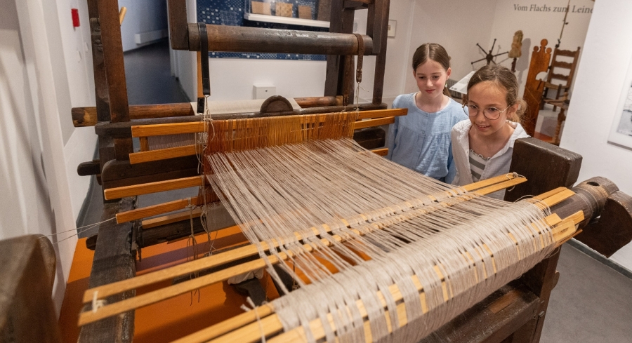 Thementag Weben am Sonntag, den 2. November von 12 bis 17 Uhr in der Wewelsburg, ganztägig freier Eintritt. (©Kreismuseum Wewelsburg, Oliver Krato).