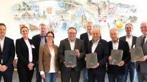 NRW-Verkehrsminister Krischer übergibt Vereinbarung