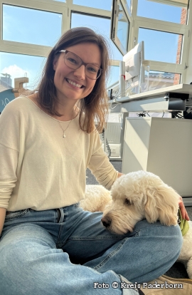 Elmo mit Halterin Janna Grundke. 