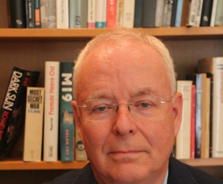 Professor Dr. Winfried Heinemann begrüßt am 6. November Interessierte im Stadtmuseum Paderborn.©  Professor Dr. Winfried Heinemann