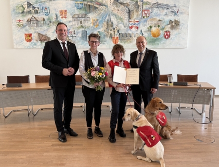 Angelika Henze-Evens aus Delbrück erhält Verdienstmedaille der Bundesrepublik Deutschland 