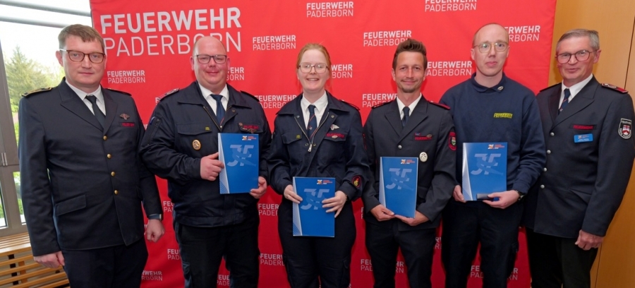 Ereignisreiches Jahr der Jugendfeuerwehren Foto: Ralph Meyer