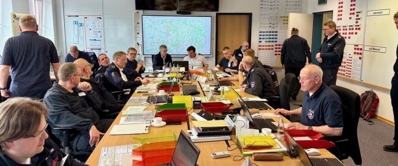 „Gluthitze“-Übung: Paderborner Einsatzkräfte proben den Ernstfall