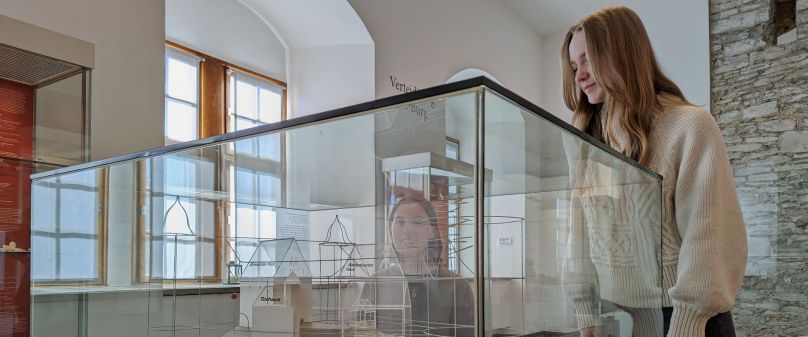 Die Wewelsburg – vom Steinzeitgrab zum Dreiecksschloss