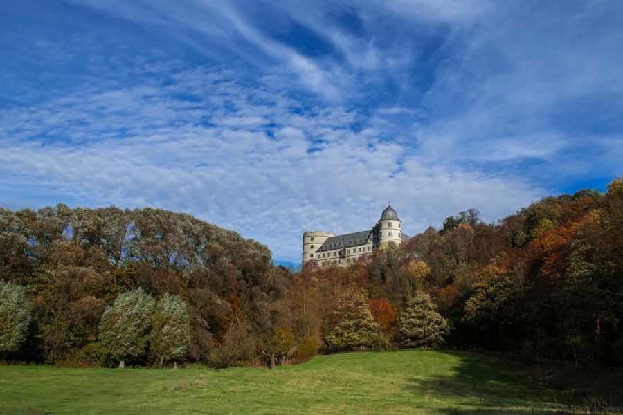 Die Wewelsburg im Herbst (Foto: Harm de Vries, 2013)