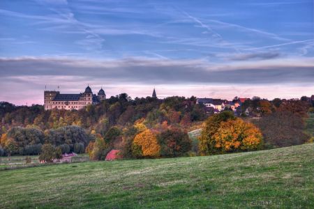 Die Wewelsburg im Herbst. (Foto: Ernst Hobscheidt)