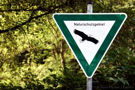 Hinweisschild Naturschutzgebiet © Irina Fischer / Fotolia