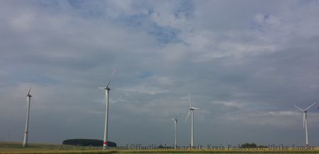 Windräder (Foto: Amt für Presse- und Öffentlichkeitsarbeit, Kreis Paderborn, Ulrike Sander)