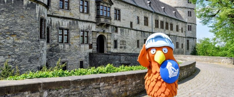 Holli meets Falko – Maskottchen treffen aufeinander