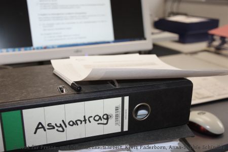 Landrat Manfred Müller will Asylanträge vor Ort bearbeiten. (Foto: Amt für Presse- und Öffentlichkeitsarbeit, Kreis Paderborn, Anna-Sophie Schindler)