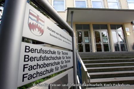 Richard-von-Weizsäcker-Berufskolleg © Amt für Presse- und Öffentlichkeitsarbeit, Kreis Paderborn