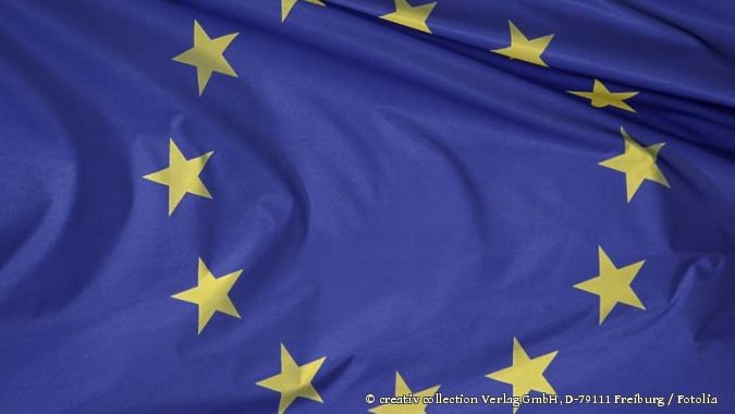 Europaflagge © creativ collection Verlag GmbH, D-79111 Freiburg / Fotolia 