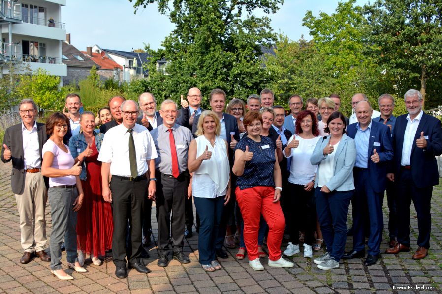 Auf diesem Bild sind alle Vertreterinnen und Vertreter der ausgezeichneten ÖKOPROFIT-Betriebe 2019 zu sehen.