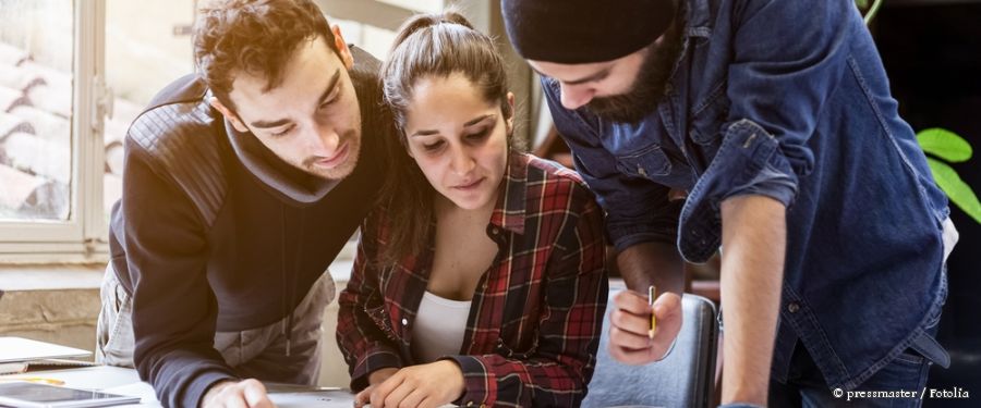 Kugel mit verschiedenen Sprachen